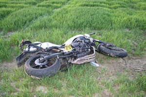 Slika Fotografije/Opcenite fotografije/Prometne nesrece/Motociklist 26042013.jpg